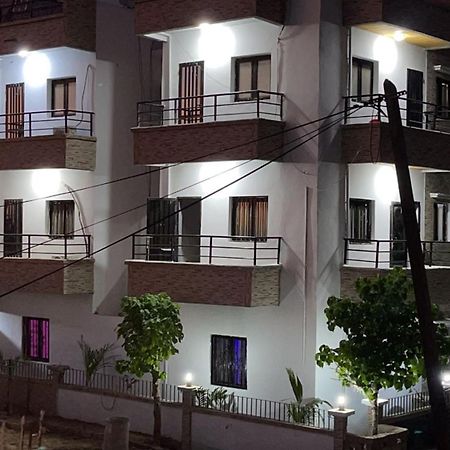 Hotel Residence Aicha Tambacounda Exterior foto